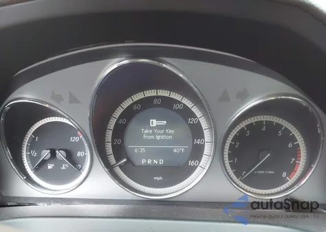 2010 Mercedes-Benz C 300 Sport z USA, uszkodzony, nr VIN WDDGF5EB0AR112028